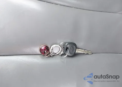 2004 Toyota Avalon Xls from USA, damaged, VIN 4T1BF28B24U370174